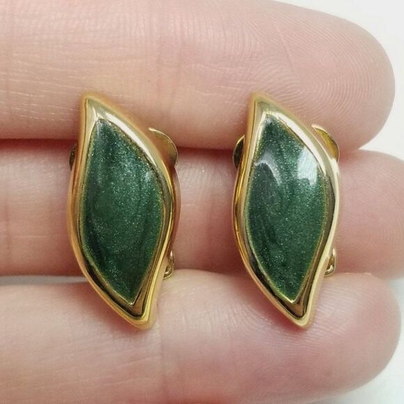 Vintage Green Enamel and Gold Tone Clip On Earrings, Retro 80s 90s Style - Picture 1 of 6
